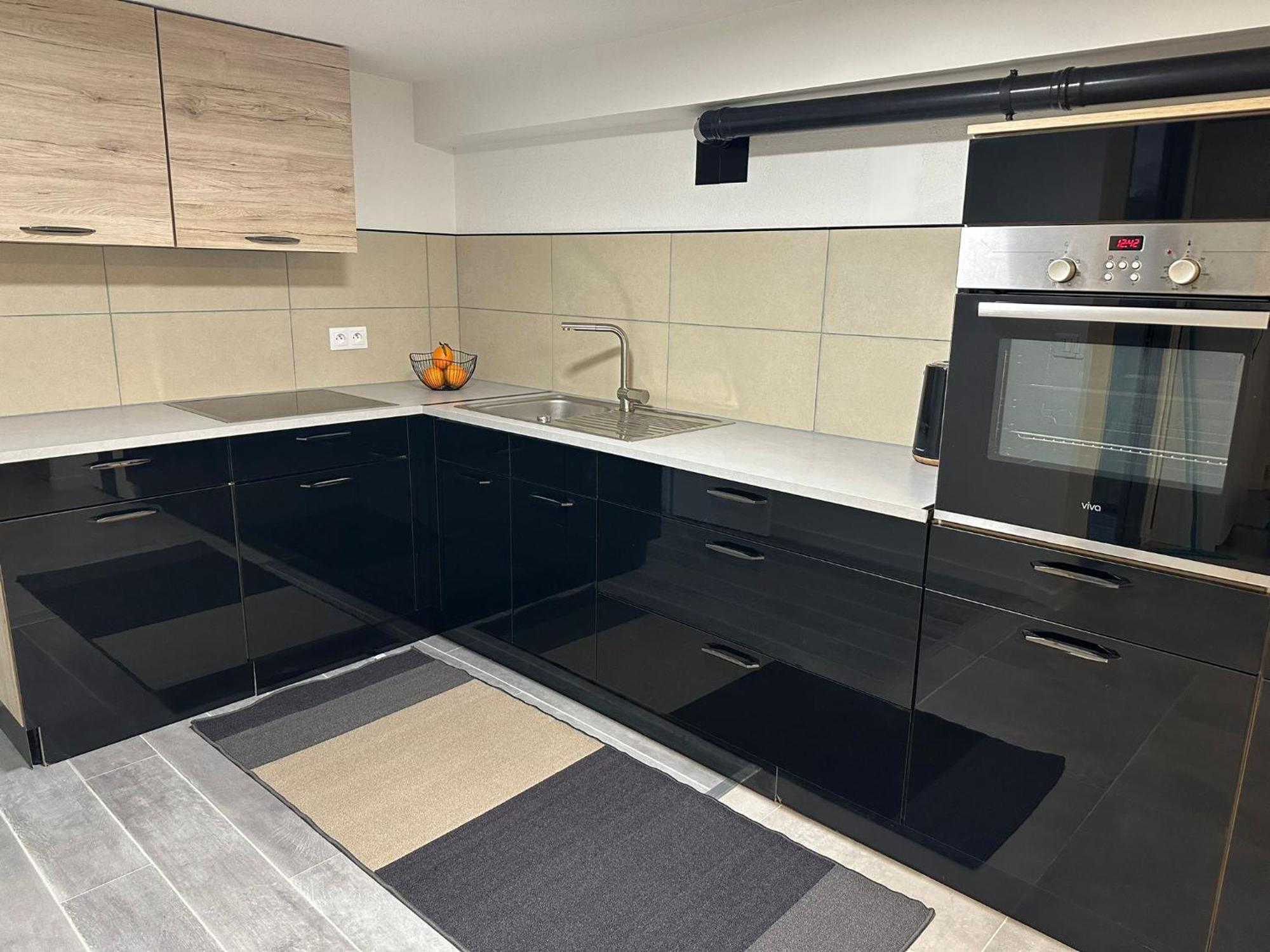 Les Mirabelles Apartment